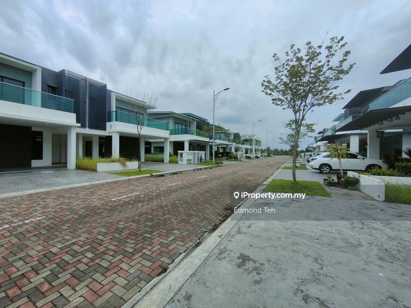 Rumah Berkembar untuk Dijual di D'Island, Puchong oleh Edmond Teh - iProperty.com.my
