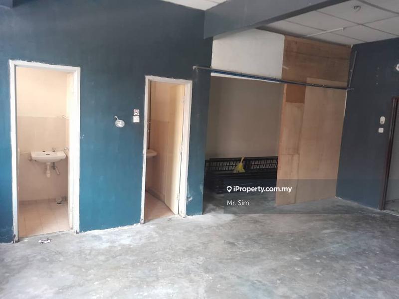 Kedai-Pejabat untuk Disewa di Taman Seri Bayan, Durian Tunggal oleh Mr. Sim - iProperty.com.my