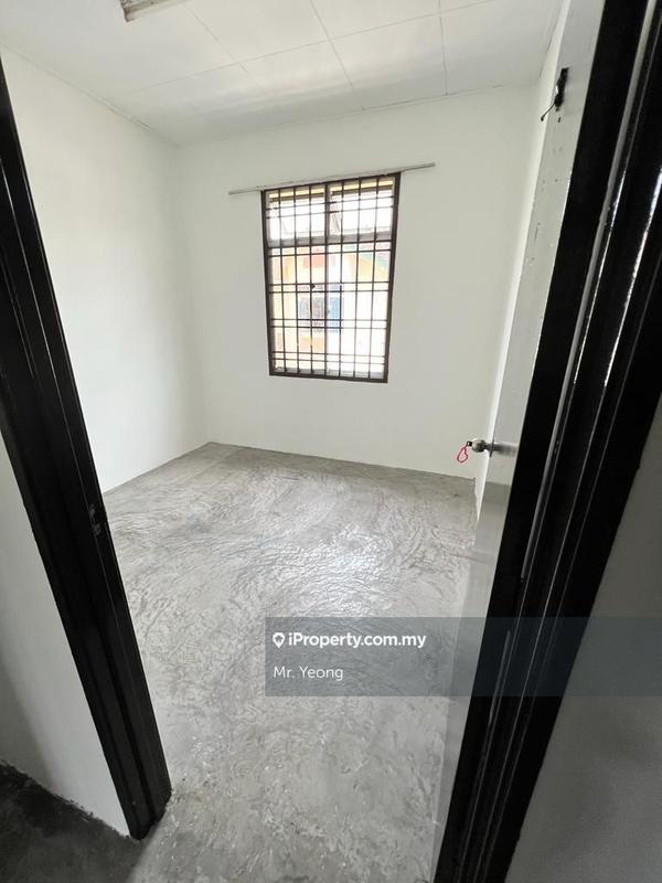 Flat for Sale in Flat Bukit Indah by Micky Mah - iProperty.com.my
