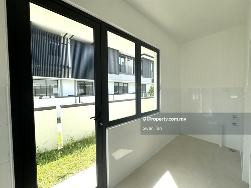 Rumah Berangkai 2 Tingkat untuk Dijual di Telok Panglima Garang, Selangor oleh Swen Tan - iProperty.com.my