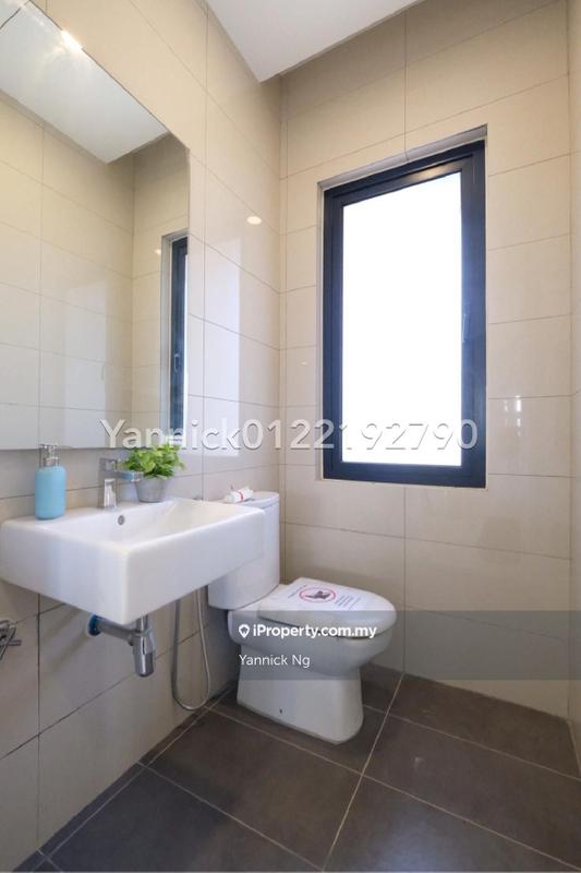 Townhouse for Sale in Seri Kembangan, Seri Kembangan by Yannick Ng - iProperty.com.my