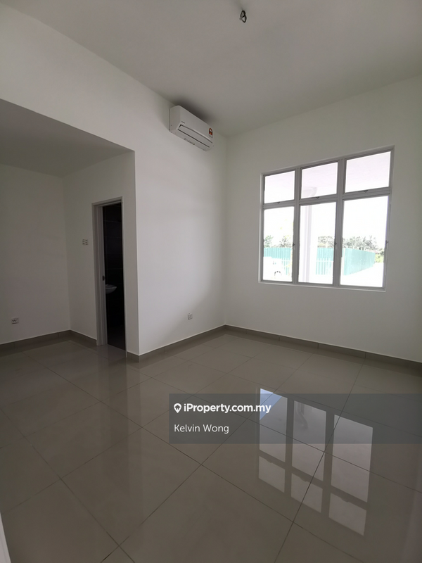 Rumah Berangkai 1 Tingkat untuk Dijual di Kampung Olak Lempit, Tanjong Duabelas oleh Kelvin Wong - iProperty.com.my
