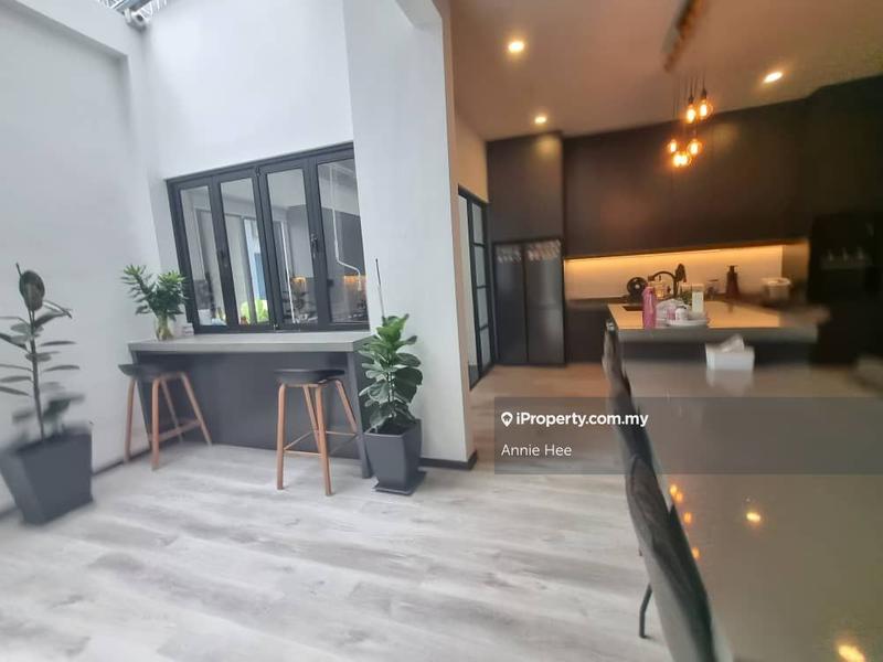 Bungalow House untuk Dijual di Taman Putra Pogun 3 Storey Link Bungalow House, Kota Kinabalu oleh Annie Hee - iProperty.com.my