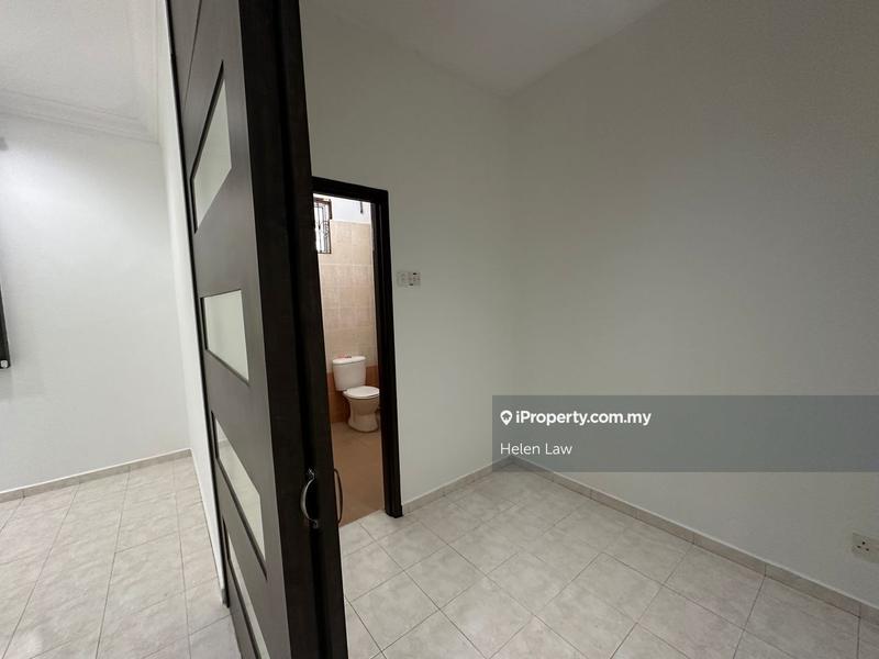Rumah Berangkai 2 Tingkat untuk Dijual di Taman Ara Indah, Batu Berendam oleh Helen Law - iProperty.com.my