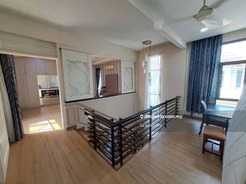 Rumah Berangkai 2 Tingkat untuk Dijual di Bukit Jelutong, Shah Alam oleh Sa'a Nordin - iProperty.com.my