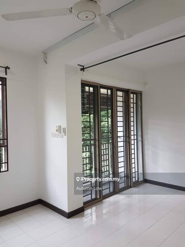 Kediaman Servis untuk Dijual di Ritze Perdana 1 oleh Autumn Low - iProperty.com.my