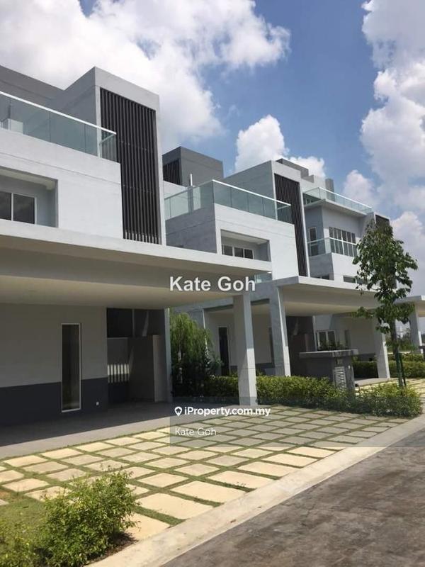 Bungalow House for Sale in Lakefront Villa, Cyberjaya by Kate Goh - iProperty.com.my