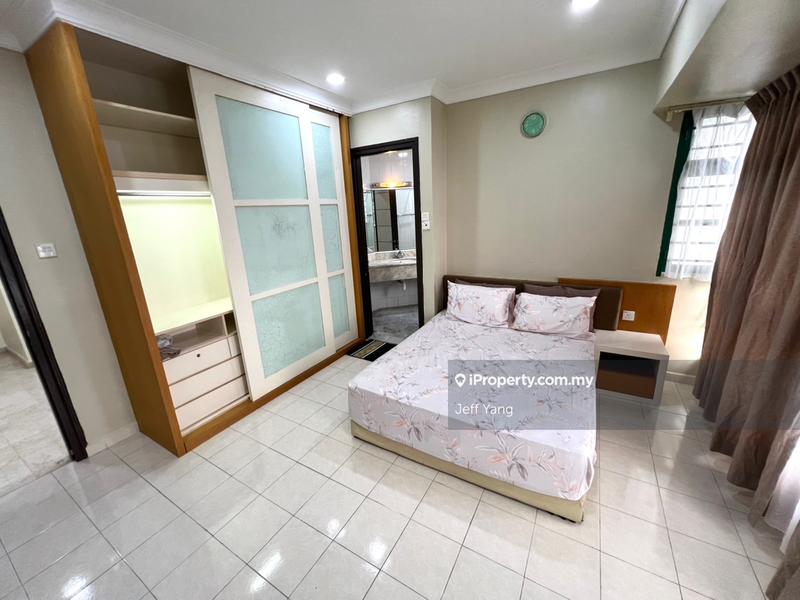 Kondominium untuk Dijual di The Straits View Condominium oleh Jeff Yang - iProperty.com.my