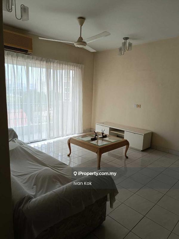 Kondominium untuk Dijual di Puncak Seri Kelana oleh Ivan Kok - Living Room - iProperty.com.my