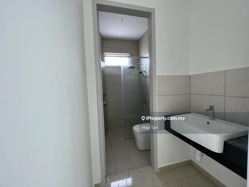 Rumah Berkembar untuk Dijual di Taman Kluang  Perdana, Kluang oleh May Tan - iProperty.com.my