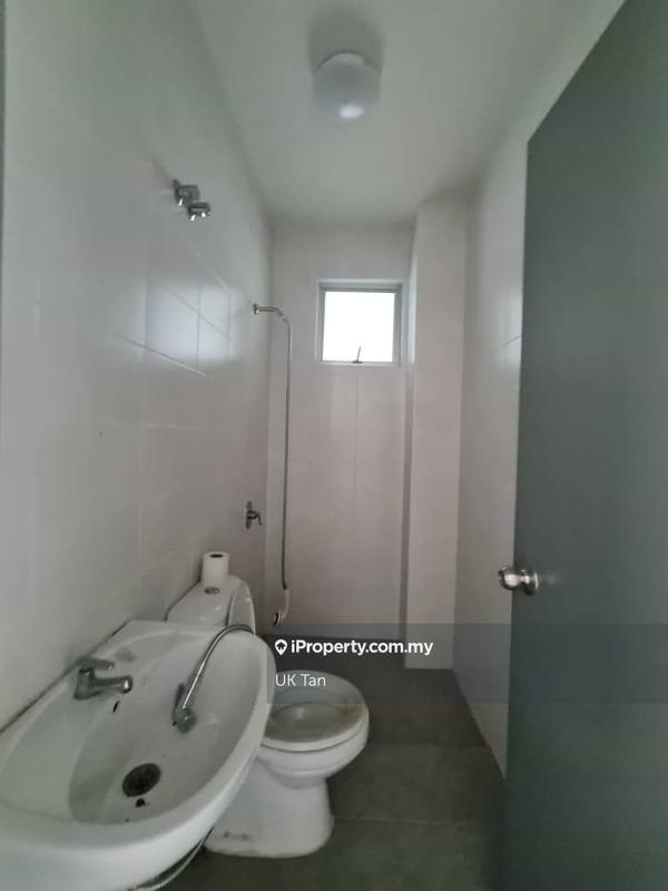 Rumah Teres untuk Dijual di Bandar Rimbayu, Telok Panglima Garang oleh UK Tan - iProperty.com.my