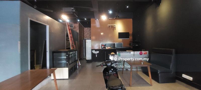 Shop / Office for Sale in Bandar Putra Permai, Seri Kembangan by Misha Tee - iProperty.com.my