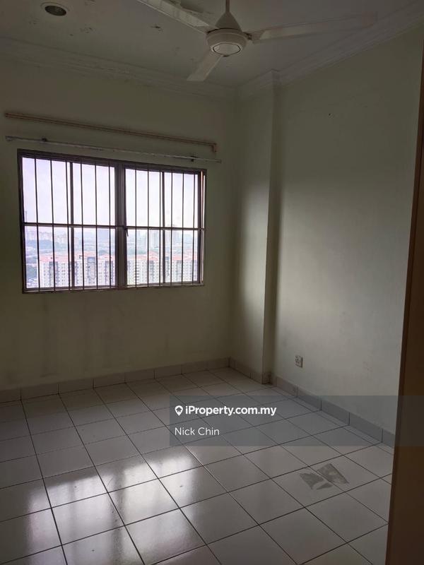 Condominium for Sale in La Vista Condominiums by Nick Chin - iProperty.com.my