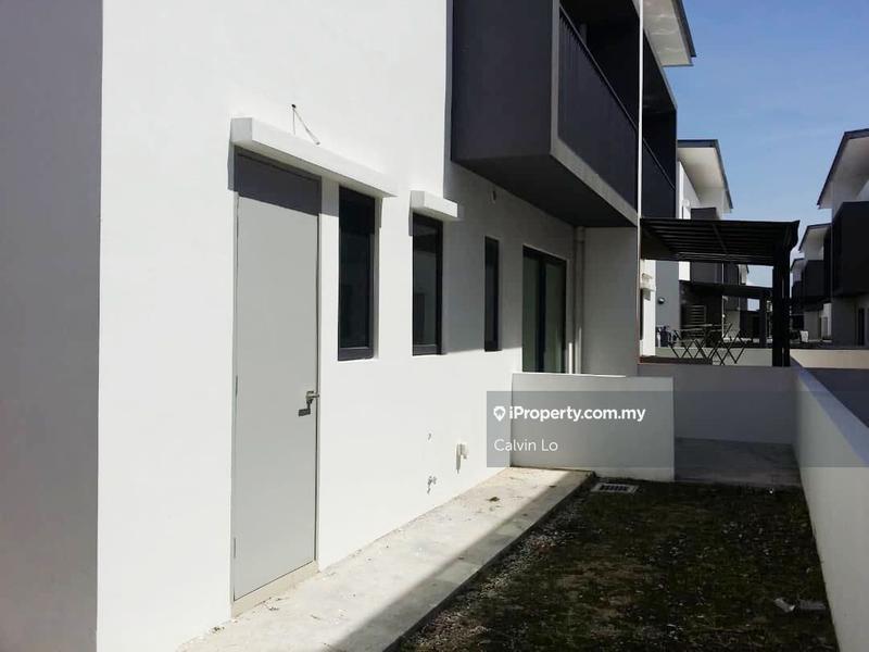 Rumah Berkembar untuk Dijual di D'Island Puchong, Puchong oleh Calvin Lo - iProperty.com.my