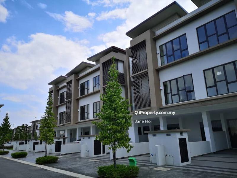 Townhouse for Sale in 16 sierra Puchong south N'dira Townhouse sierra 12, Puchong by Jane Hor - iProperty.com.my