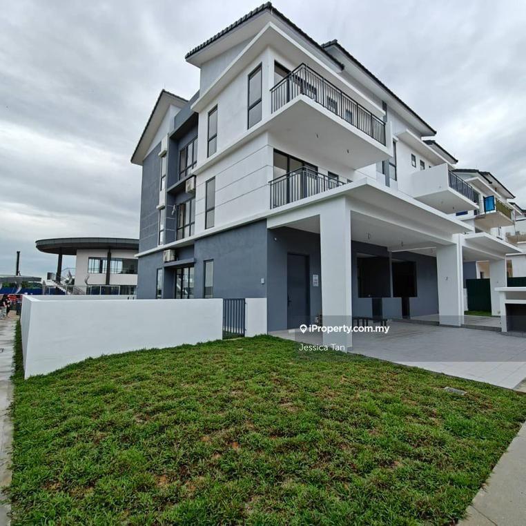 Semi-Detached House for Sale in Daya Residence, Kwasa Damansara, Ara Damansara by Jessica Tan - iProperty.com.my