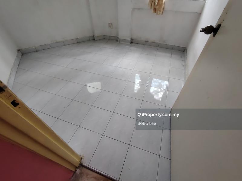 Flat for Sale in Taman Sri Sentosa by BoBo Lee - iProperty.com.my