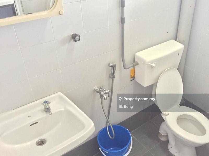 Flat for Sale in Rumah Pangsa Bukit Senjuang by BL Bong - iProperty.com.my