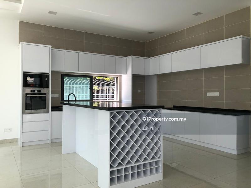 Bungalow House for Sale in Subang Heights, Subang Jaya by Lai Yk - iProperty.com.my