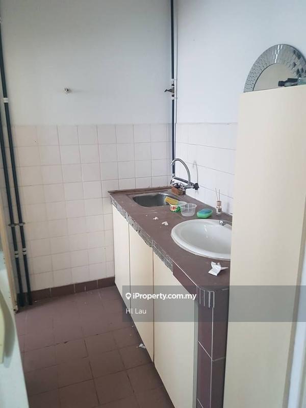 Shop-Office for Sale in Tamam Petaling Utama, Petaling Jaya by Hl Lau - iProperty.com.my