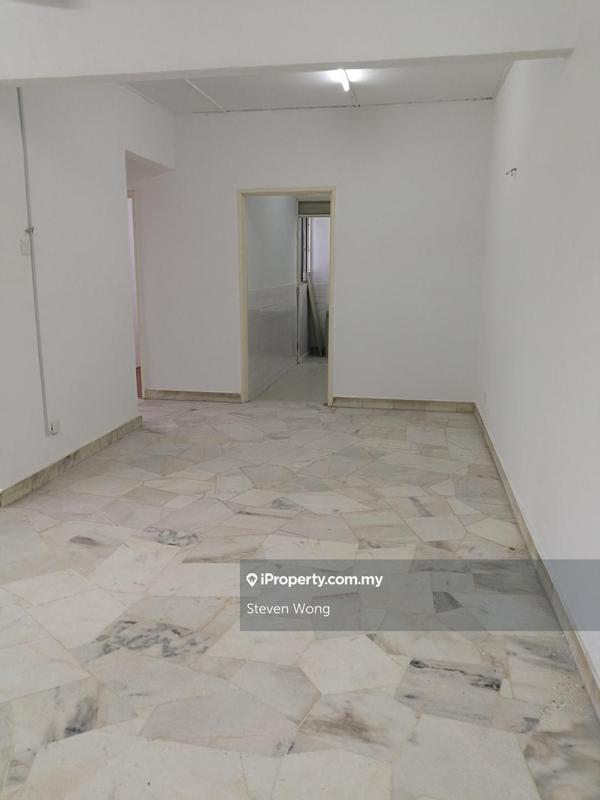 Flat for Sale in Happy Garden Flat by Steven Wong - iProperty.com.my