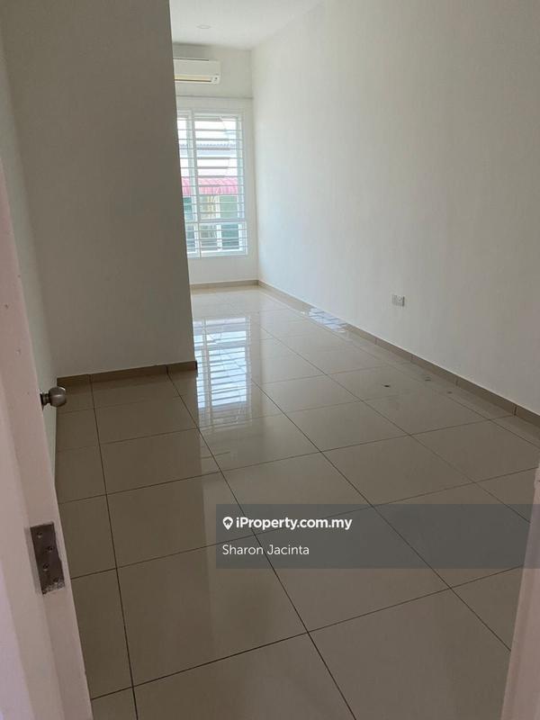 Rumah Berangkai 2 Tingkat untuk Dijual di Bandar Sri Sendayan, Seremban oleh Sharon Jacinta - iProperty.com.my