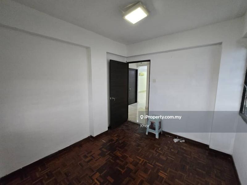 Flat for Sale in Jalan Tengah by Khor - iProperty.com.my
