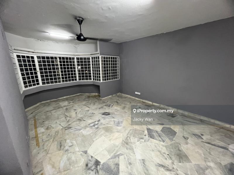 For Sale - De Tropicana