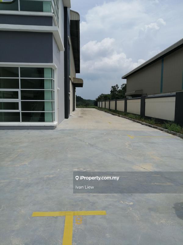 Semi-D Kilang untuk Dijual di Hi-Tech Industrial Park, Semenyih oleh Ivan Liew - iProperty.com.my