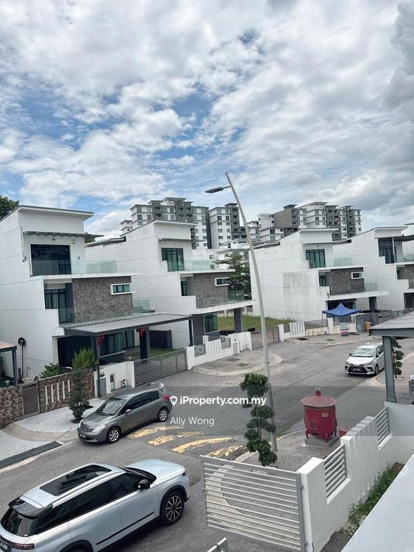 Rumah Berkembar untuk Dijual di Quas Residence, Taman Bukit Ria, Kajang oleh Ally Wong - iProperty.com.my