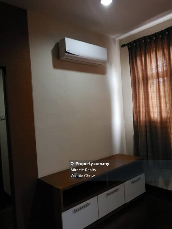 Rumah Berangkai 2 Tingkat untuk Dijual di 2 Storey House Canal Garden Kota Kemuning, Shah Alam oleh Winnie Chow - iProperty.com.my