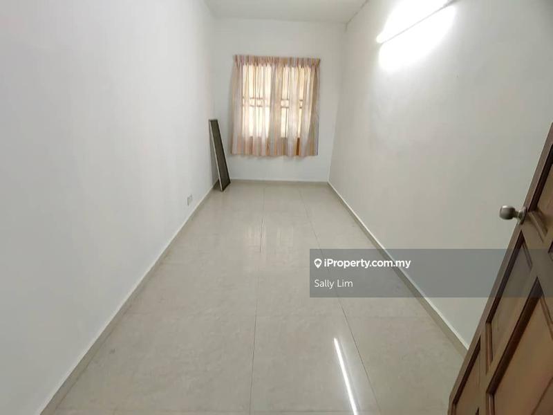 Rumah Teres 2-Tingkat untuk Dijual di Serdang, Seri Kembangan oleh Sally Lim - iProperty.com.my