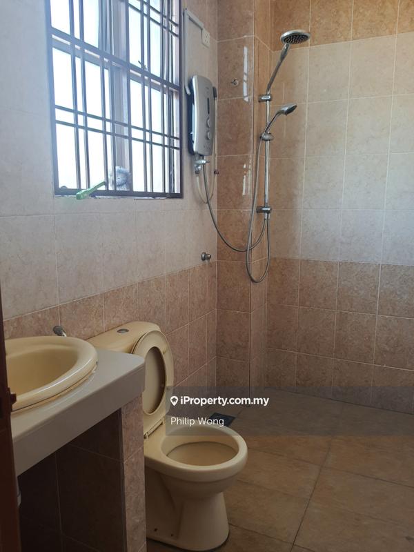 Rumah Berangkai 2 Tingkat untuk Dijual di Taman Equine, Seri Kembangan oleh Philip Wong - iProperty.com.my