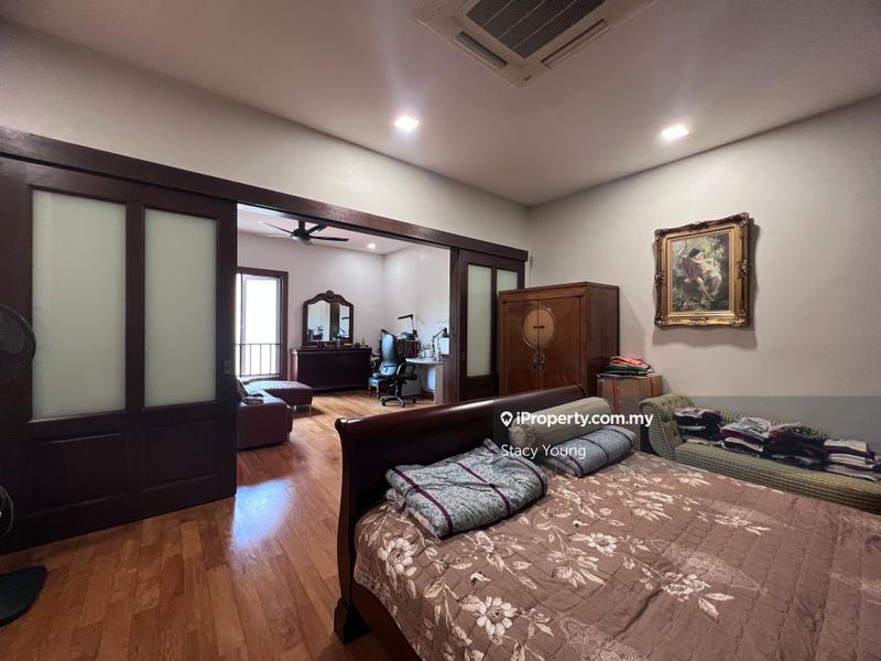 Bungalow House for Sale in Bukit Gita Bayu, Seri Kembangan by Stacy Young - iProperty.com.my