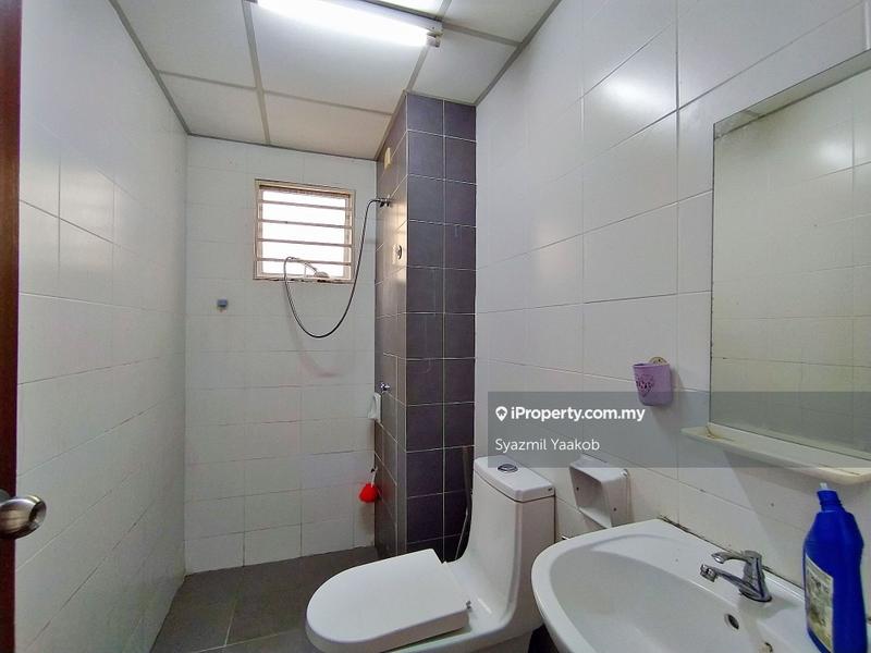 Service Residence for Sale in Alam Idaman by Syazmil Yaakob - iProperty.com.my