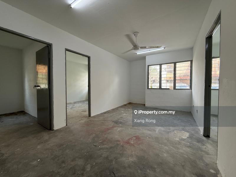 For Sale - Seri Kembangan Apartment