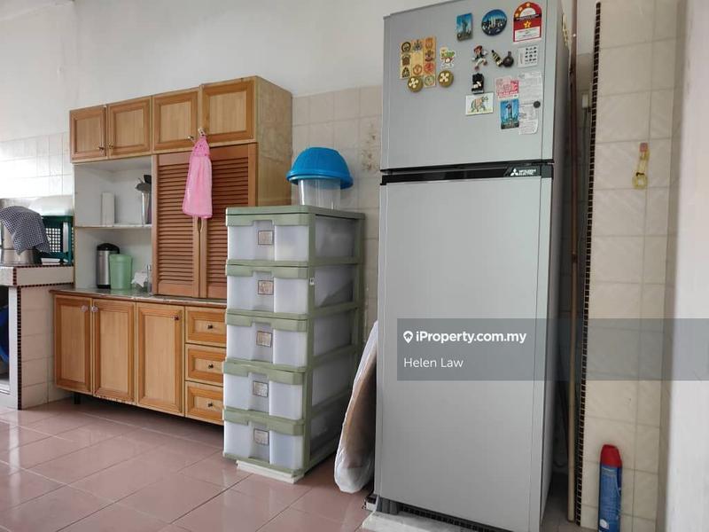 Rumah Teres untuk Disewa di Taman Desa Baru, Bukit Baru oleh Helen Law - iProperty.com.my