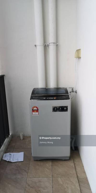 Kediaman Servis untuk Dijual di Emporis oleh Johnny Wong - iProperty.com.my