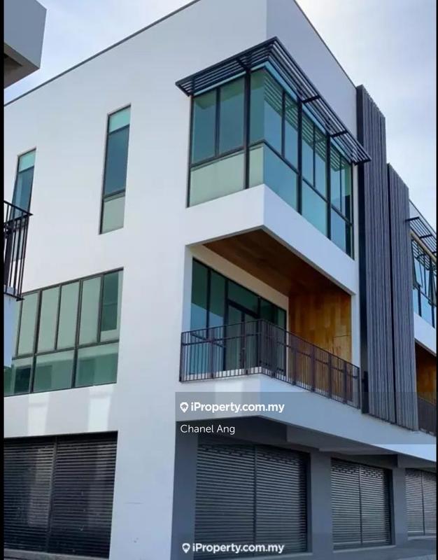 For Sale - BUKIT PELATI Pengarang kota tinggi