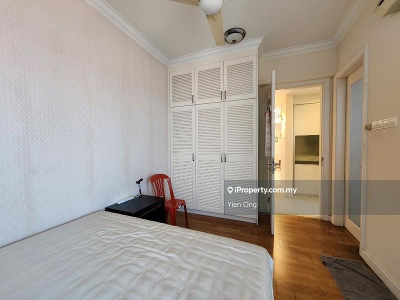 For Sale - Ara Hill Condominium