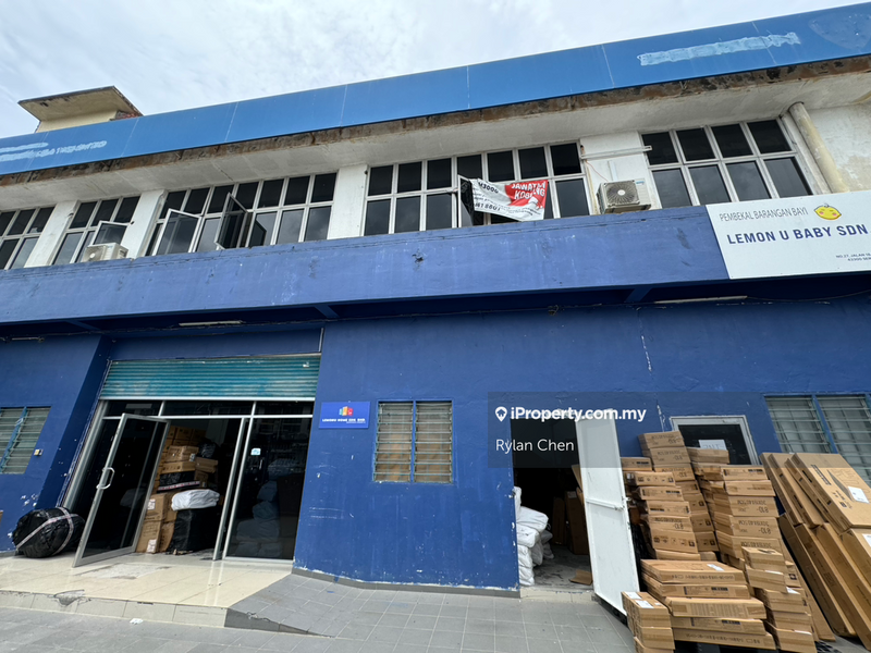 Kilang Berkembar untuk Dijual di Taman Sri Serdang, Seri Kembangan oleh Rylan Chen - iProperty.com.my