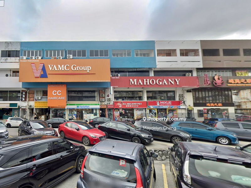 For Rent - SS2 ENDLOT MEZZANINE, FIRST & SECOND FLOOR SHOP MAIN FRONTAGE