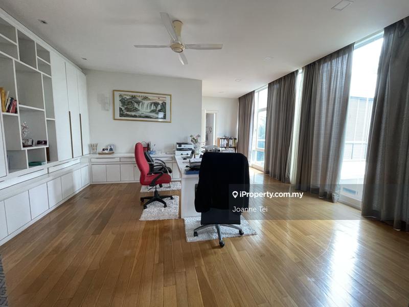 Bungalow House for Sale in Perdana Lakeview East, Cyberjaya, Cyberjaya by Joanne Tei - iProperty.com.my