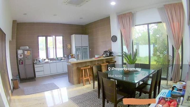 Bungalow House for Sale in Seksyen 7, Shah Alam by Mat Noor - iProperty.com.my