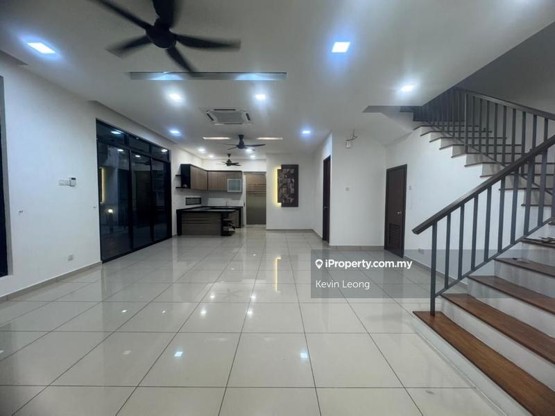 For Sale - The WaterEdge (Pinggiran Air)