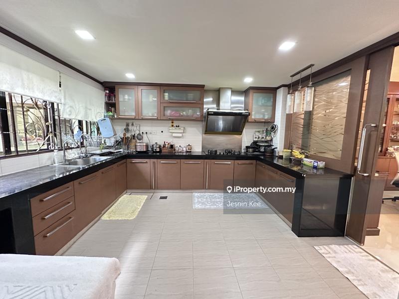 Rumah Berangkai 3 Tingkat untuk Dijual di Lake Fields, Sungai Besi oleh Jesnin Kee - iProperty.com.my