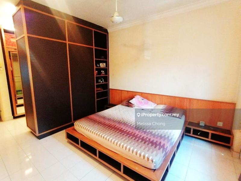 Rumah Teres 2.5-Tingkat untuk Dijual di Taman Bukit Serdang, Seri Kembangan oleh Melissa Chong - iProperty.com.my