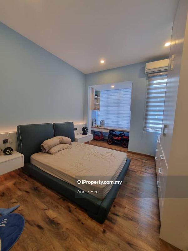 Bungalow House untuk Dijual di Taman Putra Pogun 3 Storey Link Bungalow House, Kota Kinabalu oleh Annie Hee - iProperty.com.my
