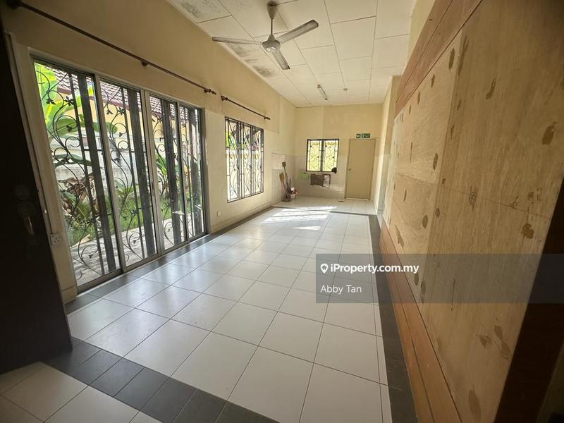 Bungalow House untuk Dijual di Tuanku Jaafaar Golf Country, Senawang oleh Abby Tan - iProperty.com.my