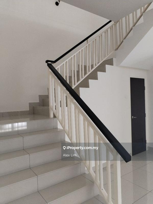 Rumah Berangkai 2 Tingkat untuk Dijual di Bandar Seri Putra, Bangi oleh Alex Lim - iProperty.com.my